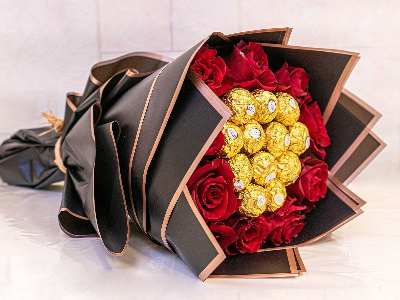 Hand Bouquet Red Roses