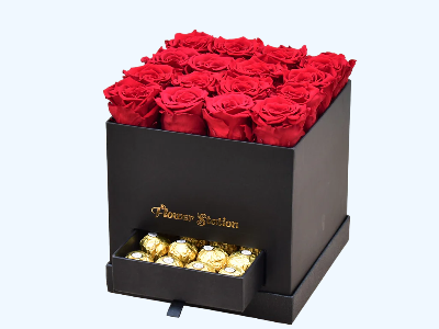Black Box With 16 Pcs Chocolate
