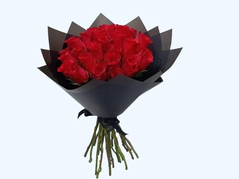 Salwa 25 Rose Bouquet
